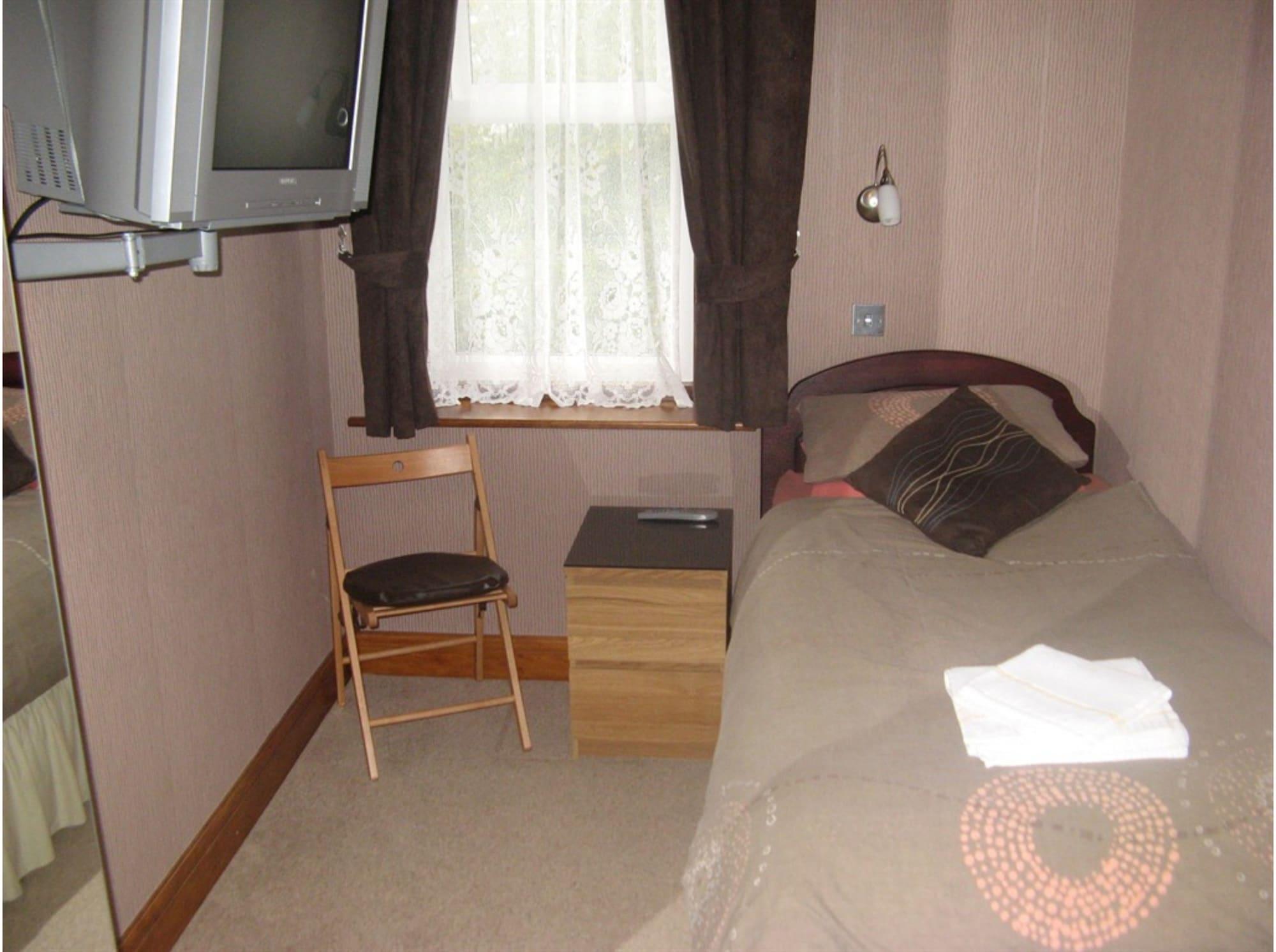 Guest house Tanes 3*