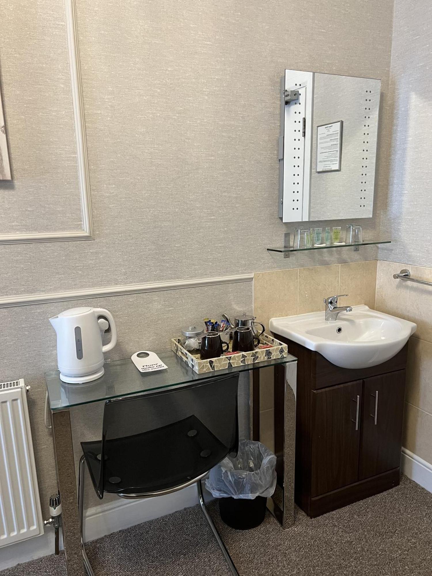 Guest house Tanes Cardiff