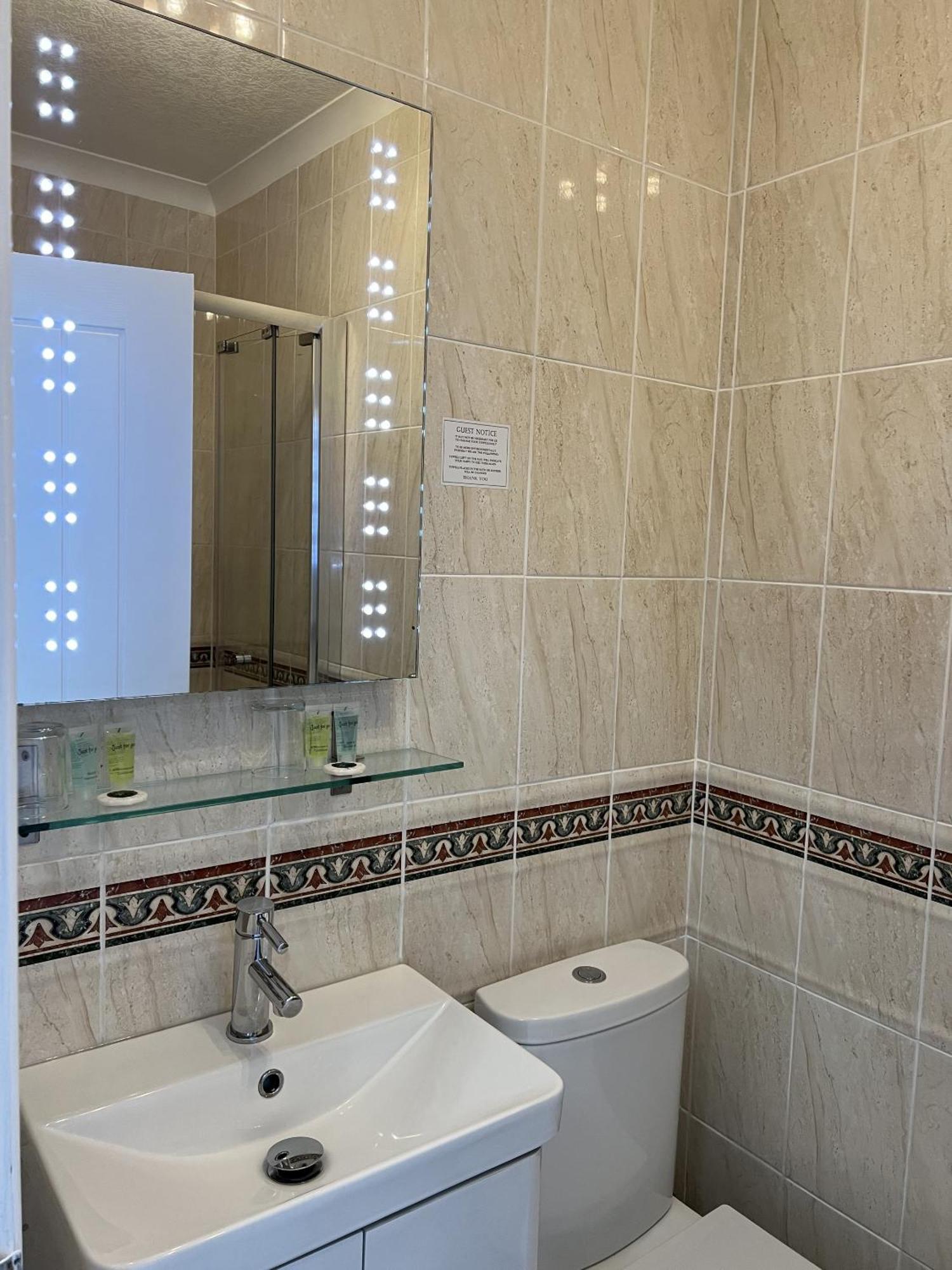Guest house Tanes Cardiff